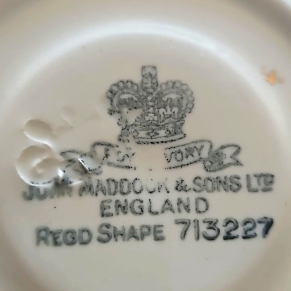 Rare Royal Ivory John Maddock and Sons Antique trinket dish or saucer - Picture 8 of 8